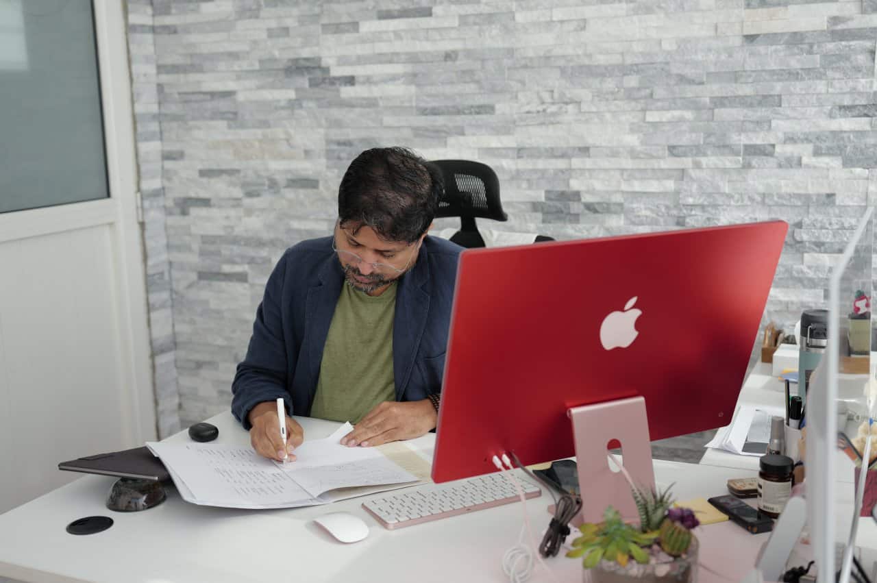 Clinic Executive Office Modern White Desk Imac Professional Workspace - state-of-the-art medical facility at Healers Clinic Dubai