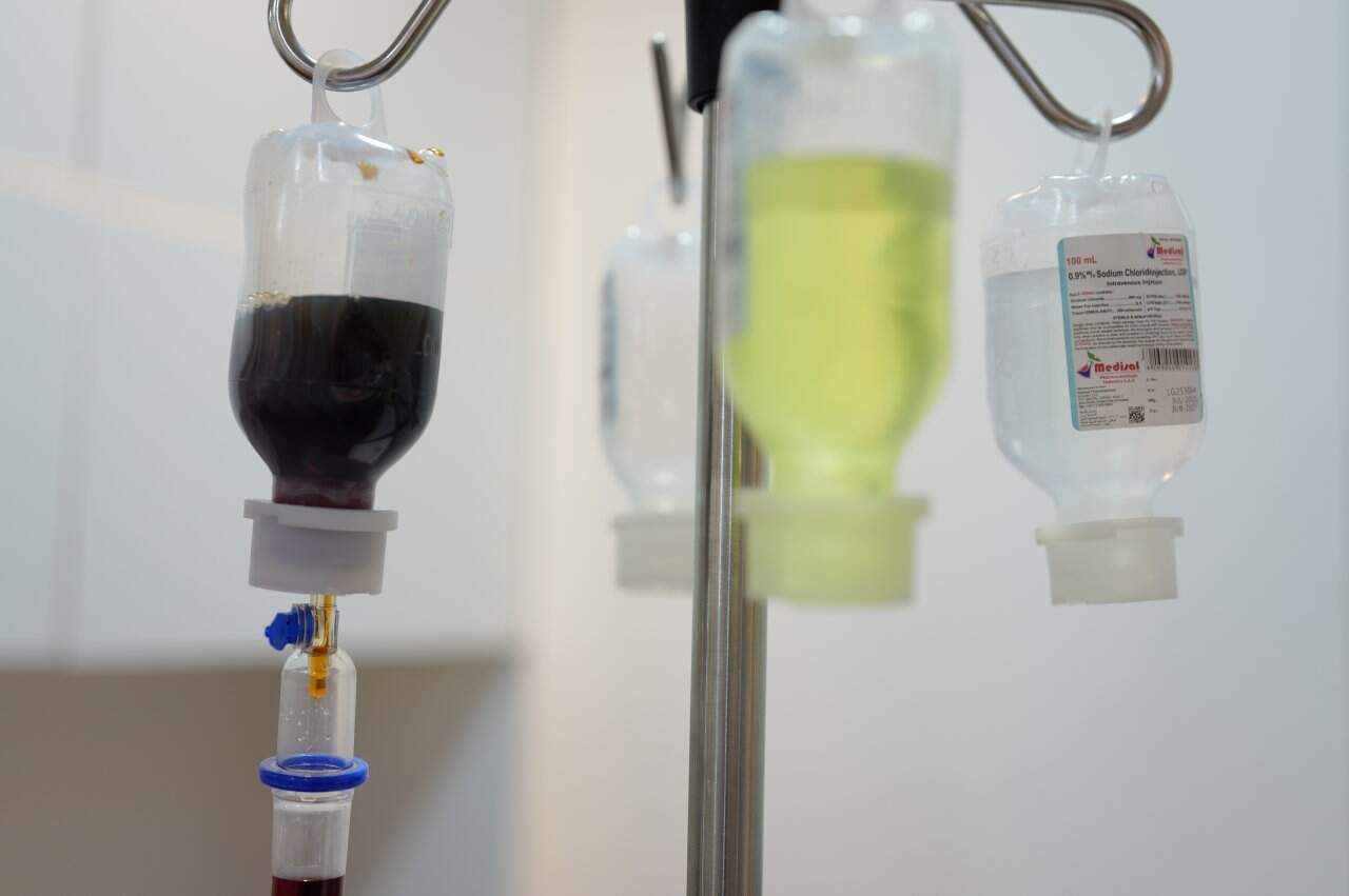 Iv Vitamin Infusion Therapy Vitamin C B Complex Saline Medical Treatment - integrative healthcare treatment at Healers Clinic Dubai