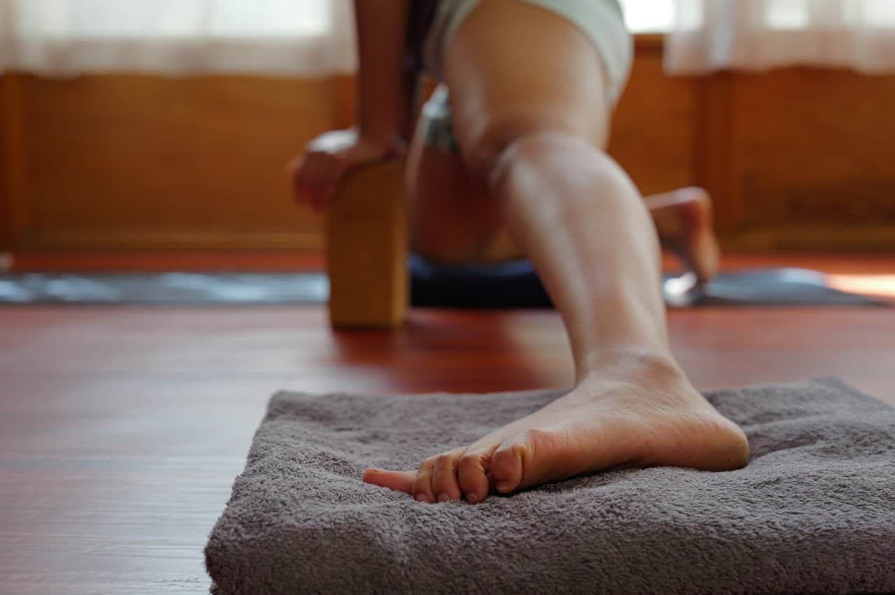 Yoga Low Lunge Block Support Anjaneyasana Hip Flexor Stretch Wooden - integrative healthcare treatment at Healers Clinic Dubai